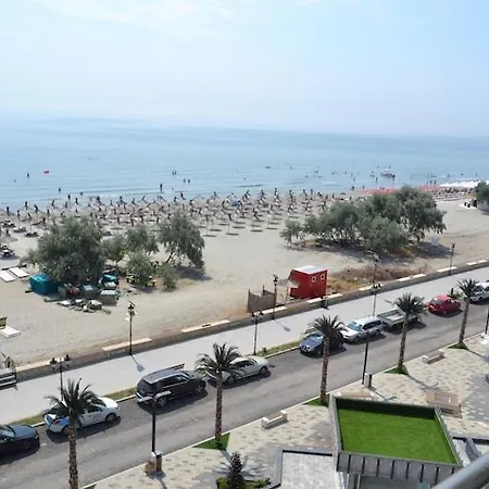 Royalsuits * Mamaia